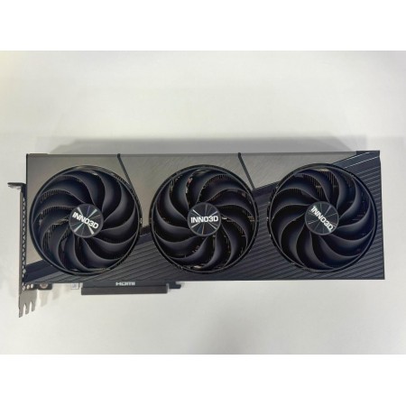 PLACA GRÁFICA [USADA] INNO3D RTX 5090 X3 OC 32GB DDR7